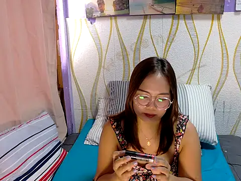 burberry69 - BURBERRY69's free webcam