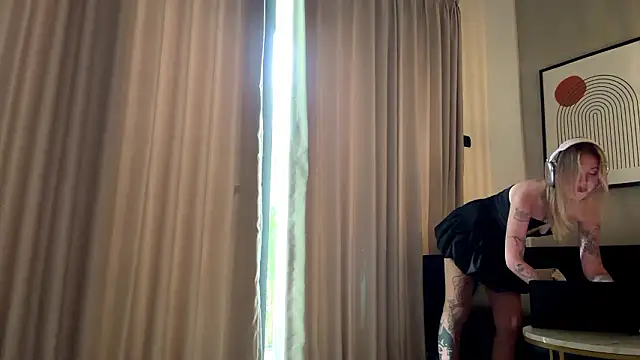 MartinaDeoliveira webcam