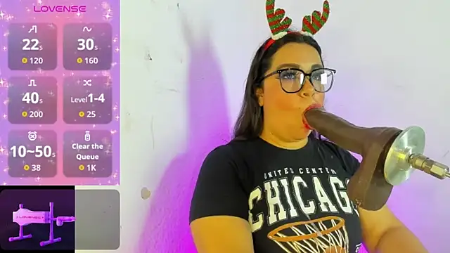 Alanna-sloppy webcam