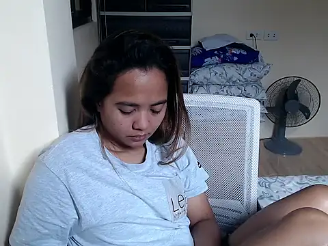 xTheLastVIRGINx webcam