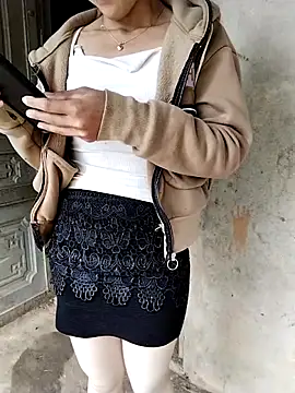 iam-eli - Iam-eli's free webcam - UK Sex Cams