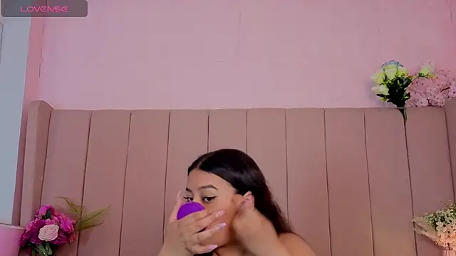 MollyBigBoobs12 webcam