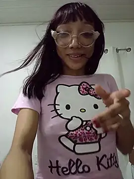 kuromiunu (F young) - Milky boobs