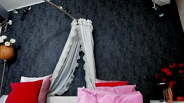 miss_sophiex - Miss_sophieX's free webcam - UK Sex Cams