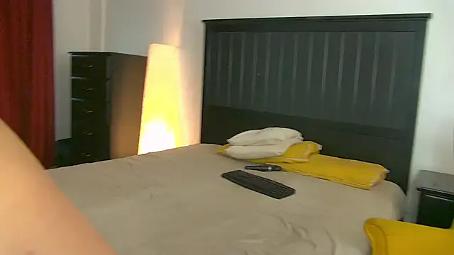 yanira_muslim (F young) - 2 Finger in ass