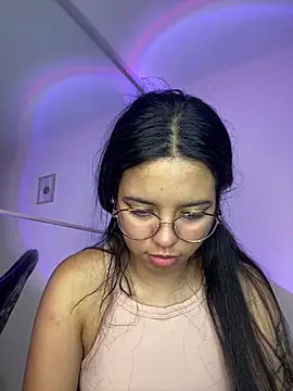 Webcam Model (Rosita_forever_)  is live.Free join now!