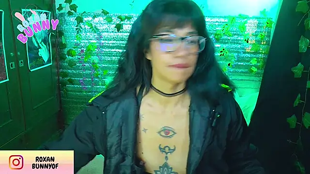 Roxanbunny1 webcam