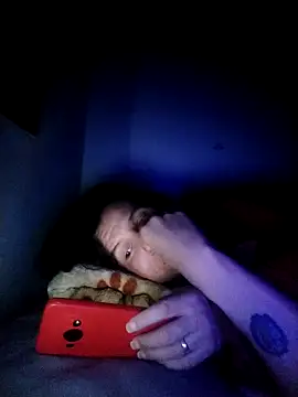 Cameron_puppy webcam