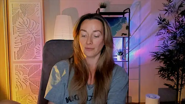 RebeccaMartinez webcam