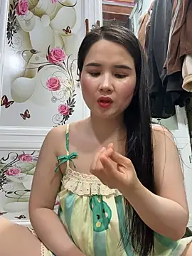 okleotina9 - Okleotina9's free webcam - UK Sex Cams