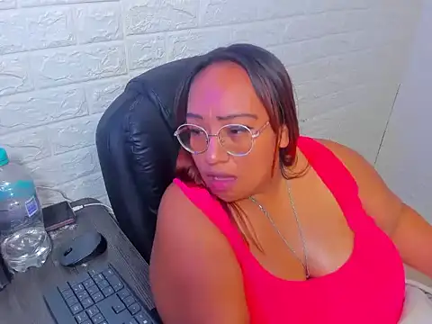 shara_oz - Shara_Oz's free webcam - UK Sex Cams