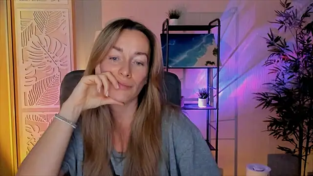 RebeccaMartinez webcam