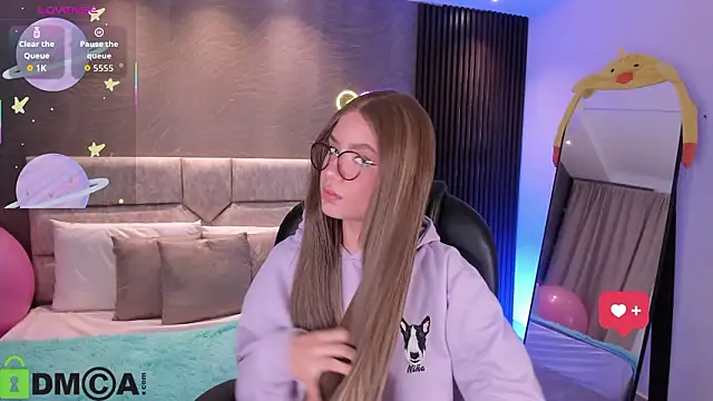 arinextdoor - Arinextdoor's free webcam - UK Sex Cams