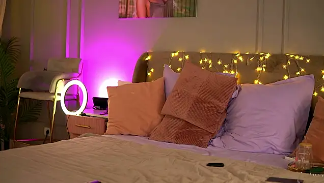 ohanita (F young) - Rubbing that pussy and make it wet 💦😍