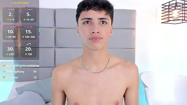 joshclaarktt (M twink) - 1 finger in my ass