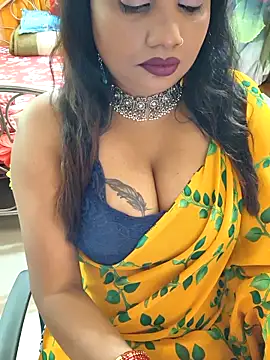 Webcam Model (YR-SHIVANI)  is live.Free join now!