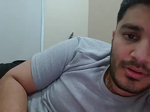 robintoit (M young) - 1000 token to  dick open