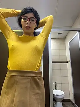 dani_bela (F young) - Feet mastubation/ masturbación con pies