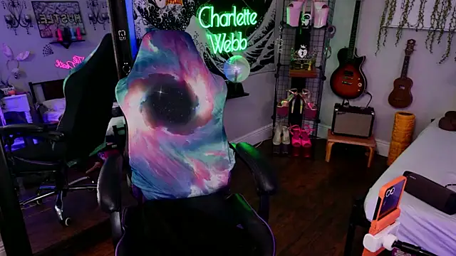 CharletteWebb webcam