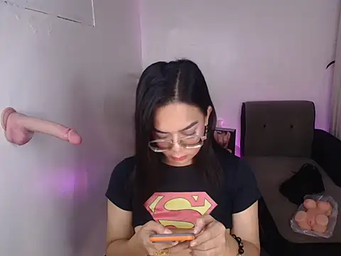 callmesuesue (T young) - haircock ready to cum (all in show goal)