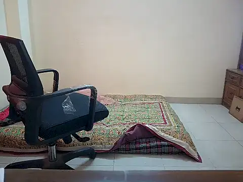 Secret_Sarikaa webcam