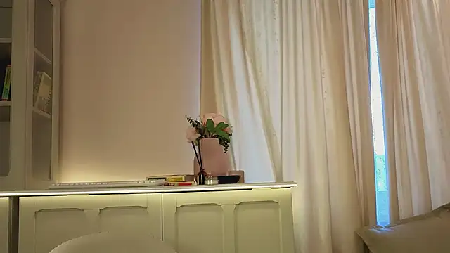 Alisia_Mars webcam
