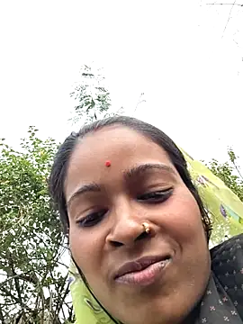 co_punam - Co_punam's free webcam