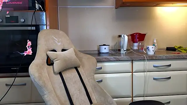 nate__ (Ask my age) - top off ana massage bobs close up