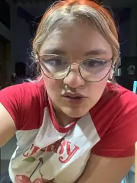 Sophia_Weest99 webcam