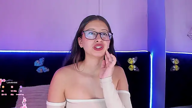 Anastasia_Whitee webcam