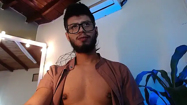 colby_brown03 - Colby_brown03's free webcam