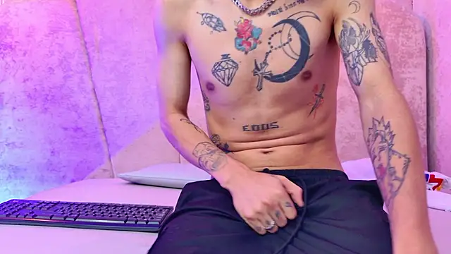 charlotteandtaylorr - CharlotteandTaylorr's free webcam - UK Sex Cams