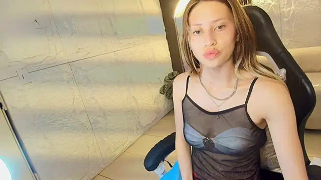 jazmin_r_ - Jazmin_r_'s free webcam - UK Sex Cams