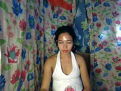 PinaySkinnyGirl webcam