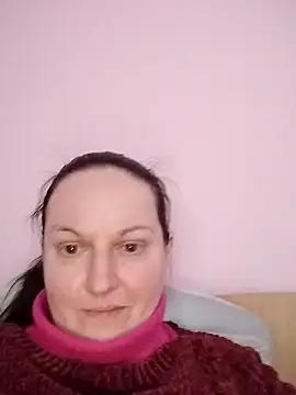 BustyLadyAlma webcam