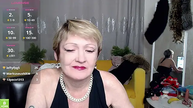 SexyGrandma_ webcam