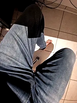 lorent6969 (M mature) - #bisexuals #dirty-talk #flashing #french #hd #mature #medium #mobile #office #pov #recordable-publics #sexting #small-audience #swiss #white