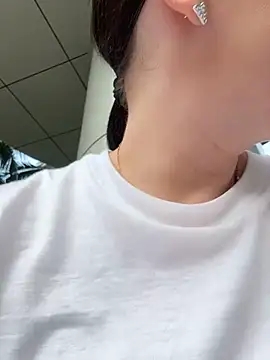 kirasunshine (F young) - completely naked for 10 minutes + mastur