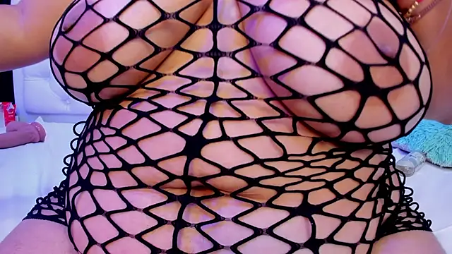 MHONIKBELUCCI webcam