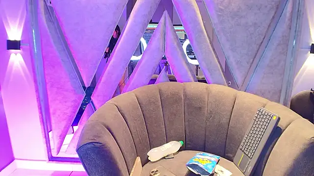 annie9_ - Annie9_'s free webcam - UK Sex Cams