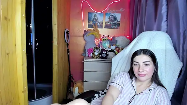 Fiery_Brunette_ webcam