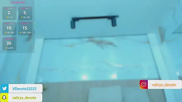 valirya_devote webcam