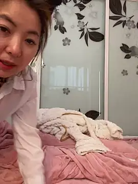 bibi347127 (F milf) - 又骚又浪的姐姐大厅插逼逼