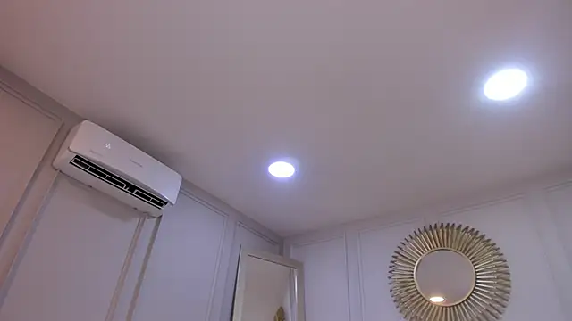 CharlotteBrownn_ webcam