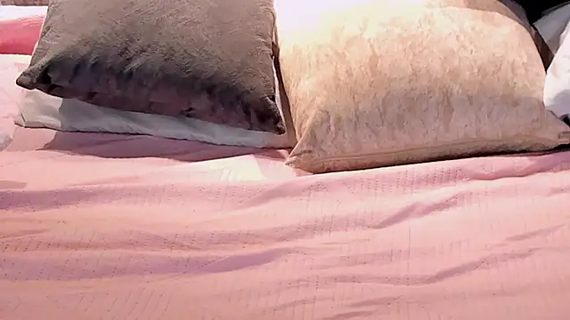 _victoriaa__lois webcam