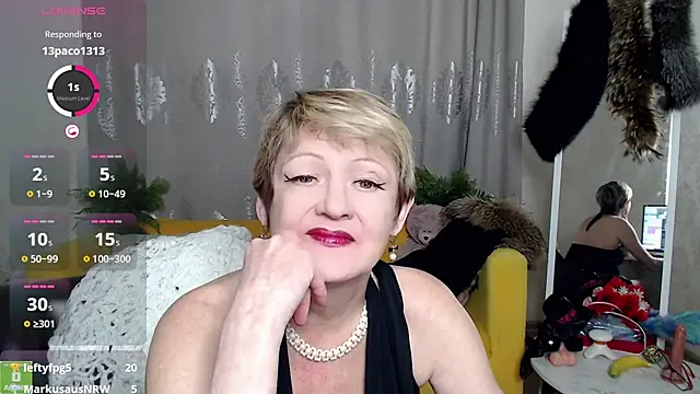 SexyGrandma_ webcam
