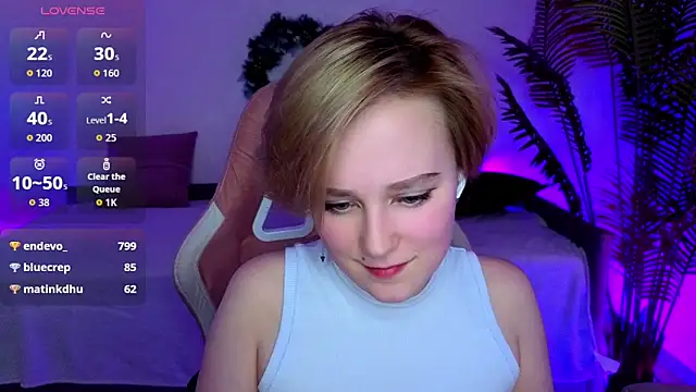 Ellie_Heavenly webcam