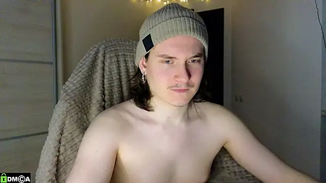 morerealalex - MoreRealAlex's free webcam - UK Sex Cams