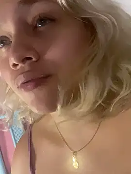 pretty_milaa - Pretty_Milaa's free webcam - UK Sex Cams