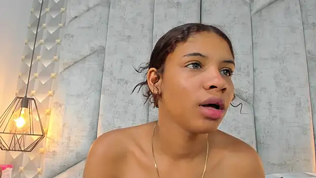 ashleyhill2 - AshleyHill2's free webcam